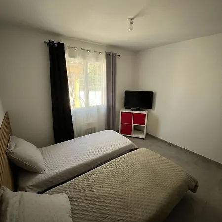 Holiday home Belausud Causses-et-Veyran